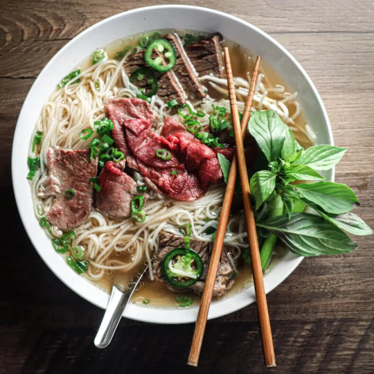 Phở bò tái